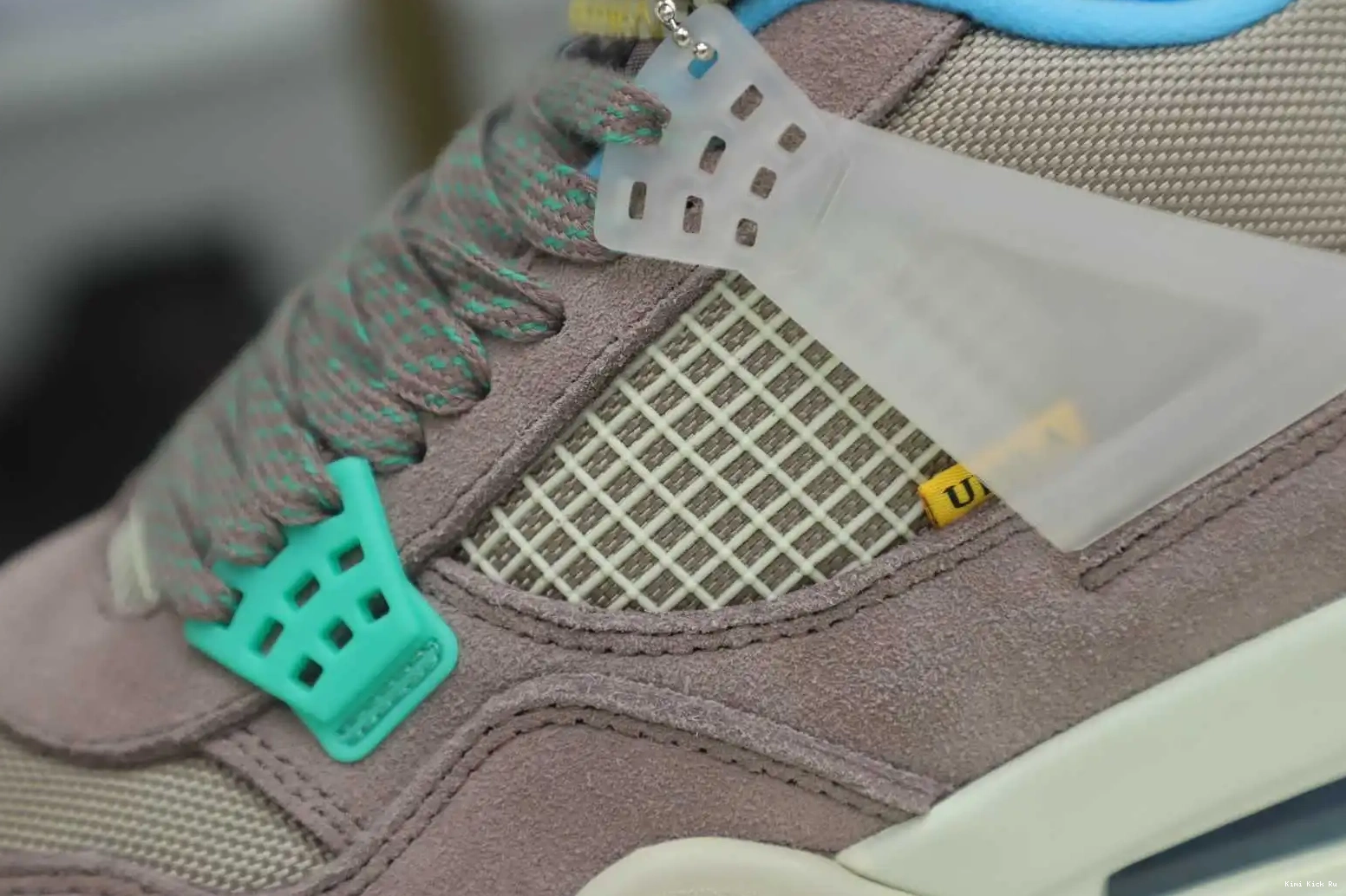 LA HAZE' Kimikick 4 X UNION 'TAUPE JORDAN RETRO AIR 0528